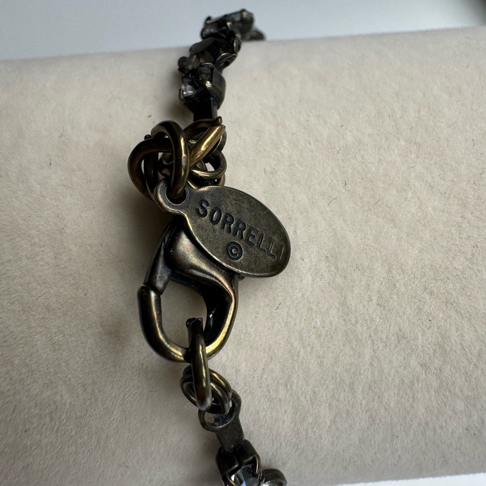Sorrelli Gray Austrian Crystal and Stone Bracelet - Picture 2 of 8
